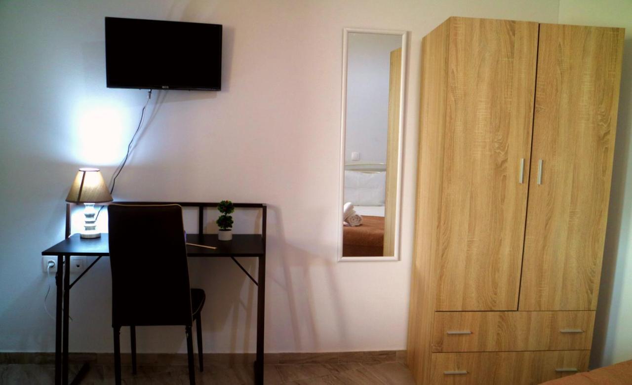 Christos Family Apartments Α Corfu  Eksteriør bilde
