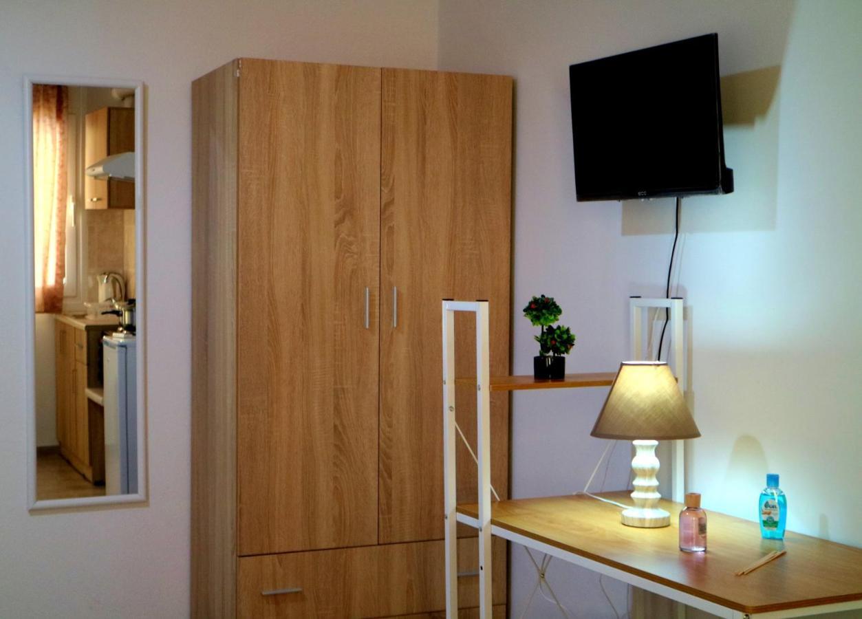 Christos Family Apartments Α Corfu  Eksteriør bilde